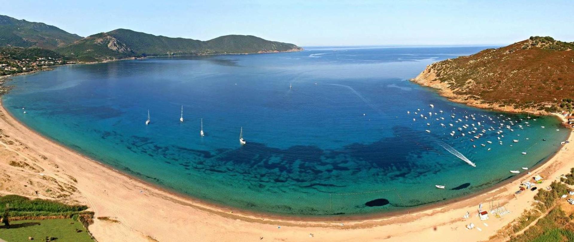 Tres Bel Appartement Les Pieds Dans L'Eau Апьето Экстерьер фото